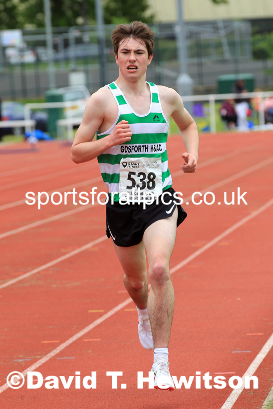 Men and Boys 3000 metres, 2022 North Eastern Track and Field Champs., Middlesbrough. David T. Hewitson/Sports for All Pics